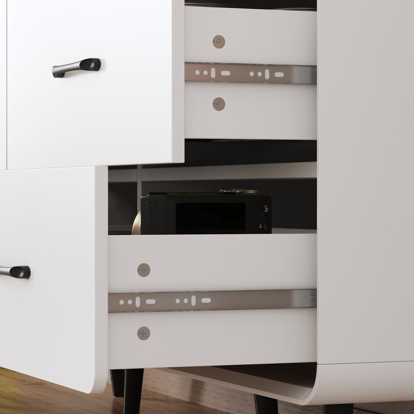 Commode à neuf tiroirs avec pieds en métal