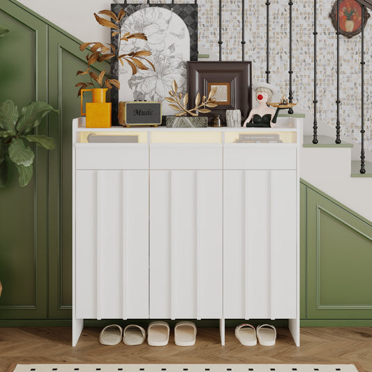 Meuble à chaussures à 3 tiroirs et 3 portes avec éclairage LED