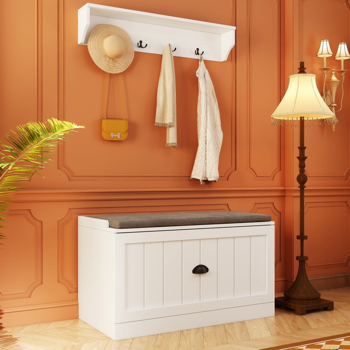 Meuble d'entrée avec étagère, rangement à chaussures et armoire à manteaux.