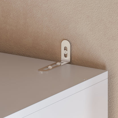 Armoire en bois massif et en panneaux de particules