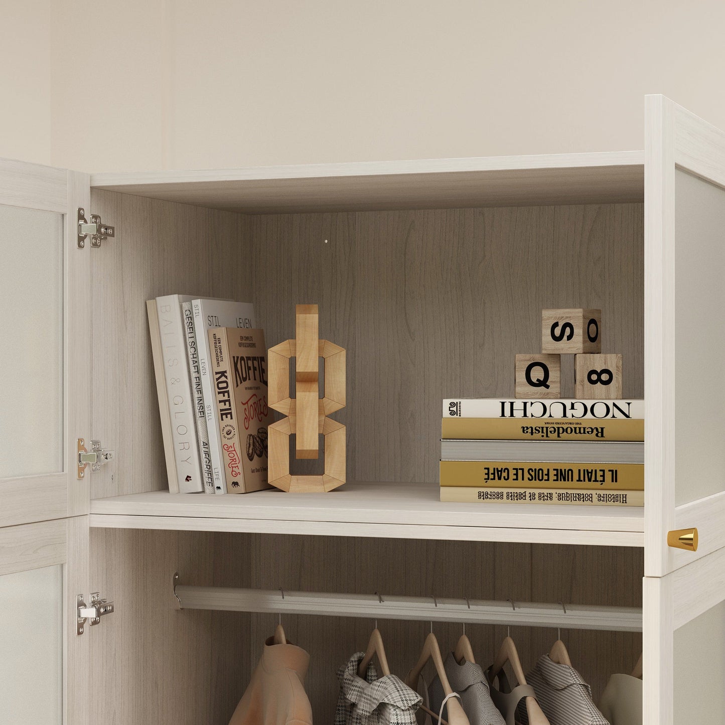 Armoire en bois massif et en panneaux de particules