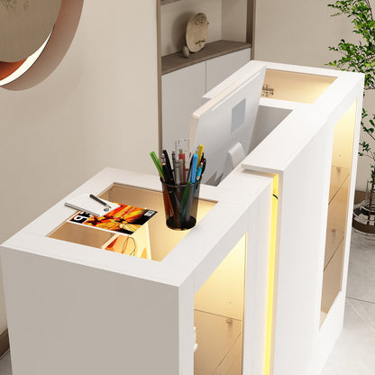 Comptoir d'accueil de 150 cm de large avec vitrines, éclairage LED et verre transparent
