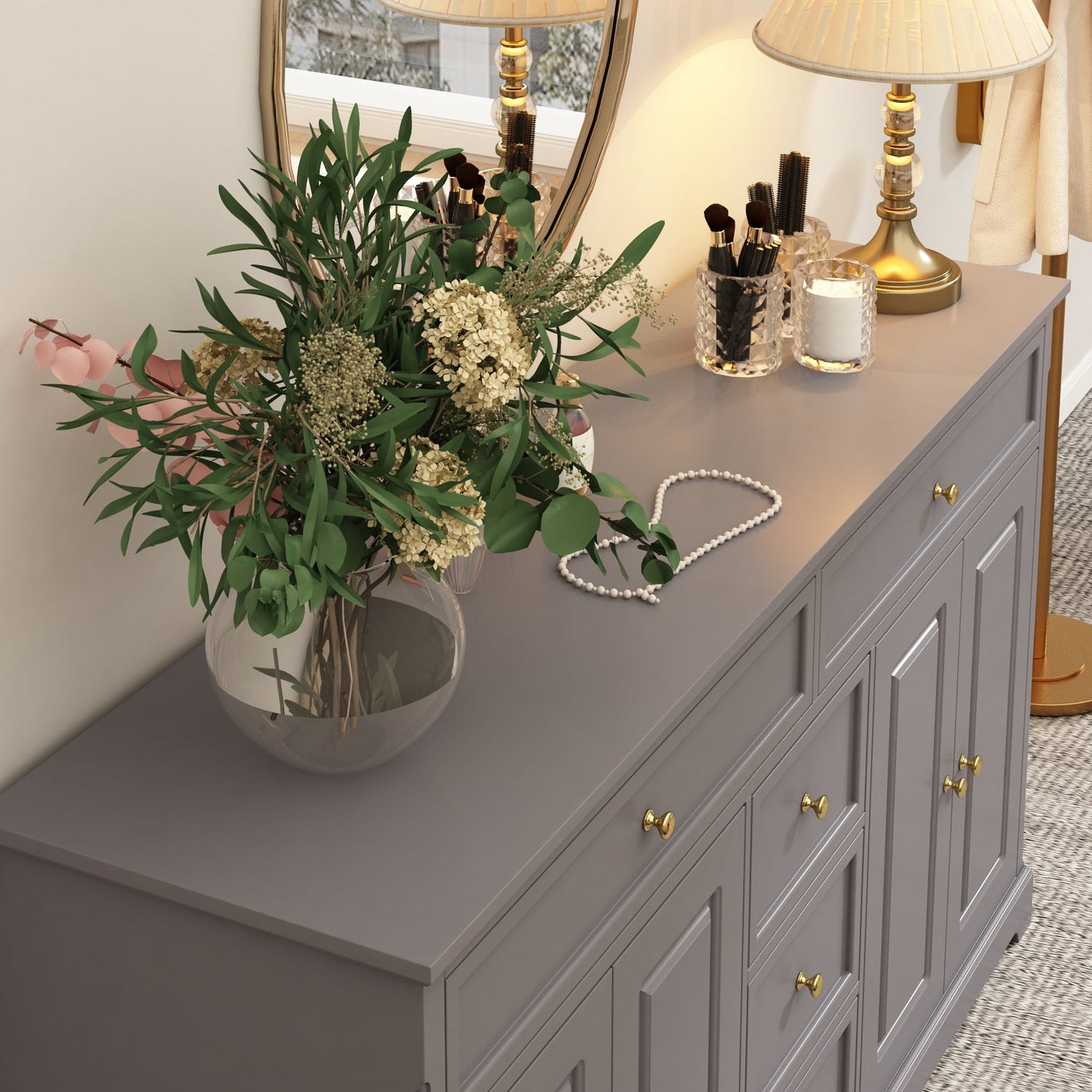 Buffet contemporain avec tiroirs et portes