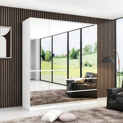 Armoire en bois massif et en panneaux de particules