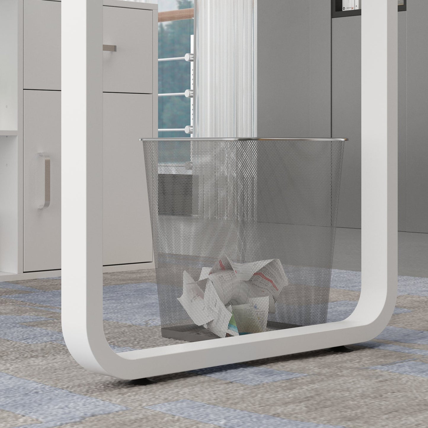 Bureau d'angle pour ordinateur avec grand espace de rangement, idéal pour un bureau à domicile.