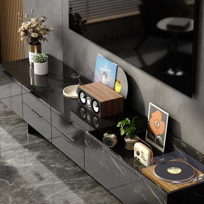 Meuble TV/centre multimédia de 200 cm de large avec 5 tiroirs, finition brillante et design effet pierre, et rangement intégré.