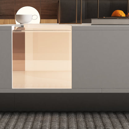 Table basse avec finition en verre au centre