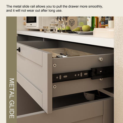 Buffet de cuisine avec placard de rangement et grand plan de travail.