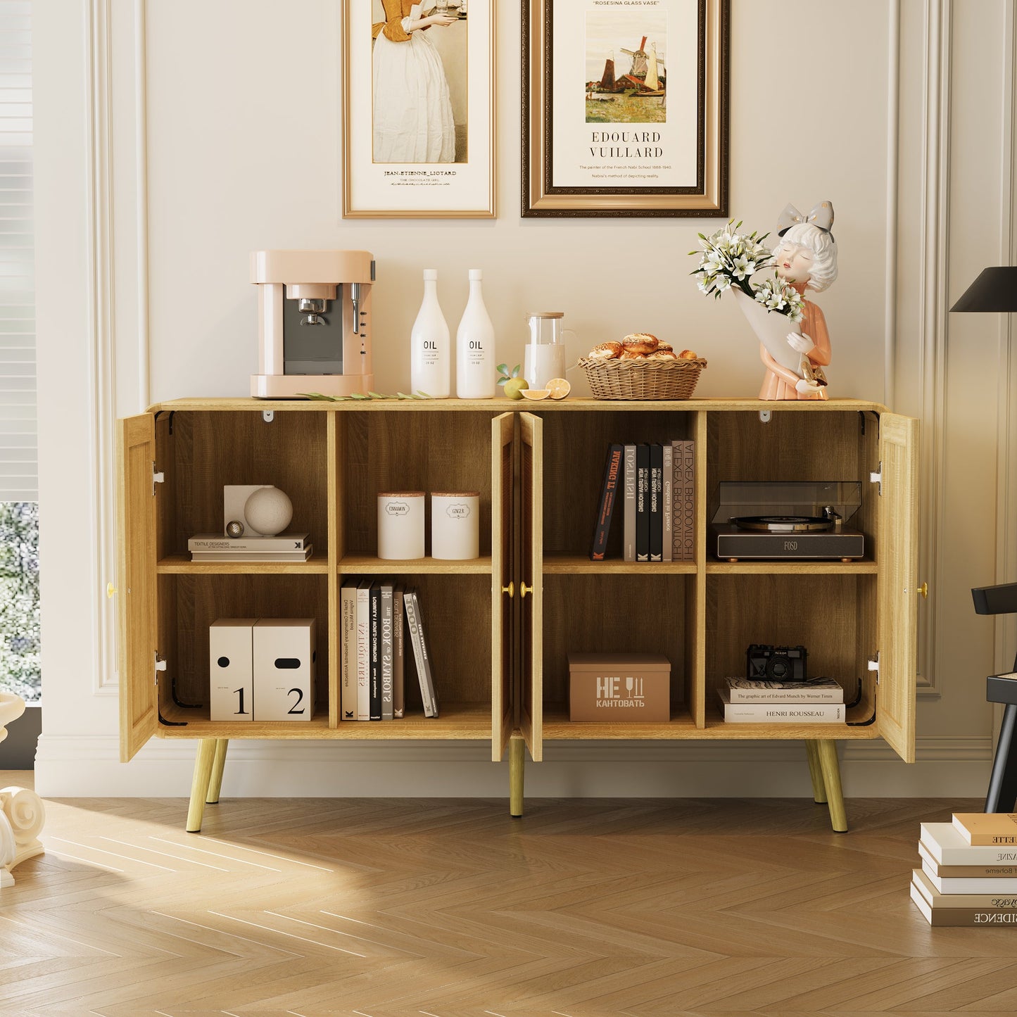 Buffet moderne du milieu du siècle avec portes en rotin et étagères réglables