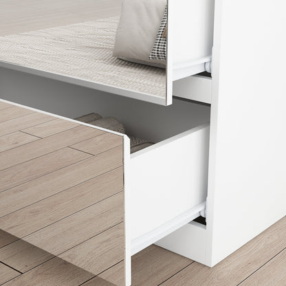 Armoire en bois massif et en panneaux de particules