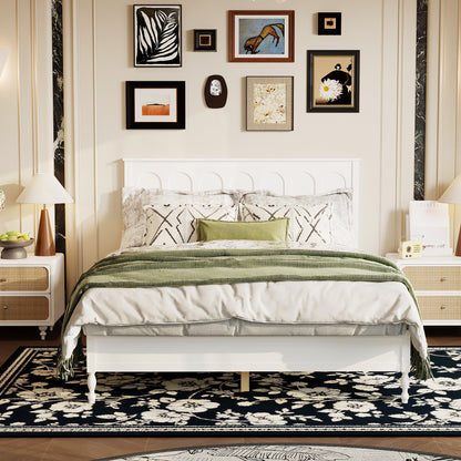 Lit plateforme en bois massif au style élégant