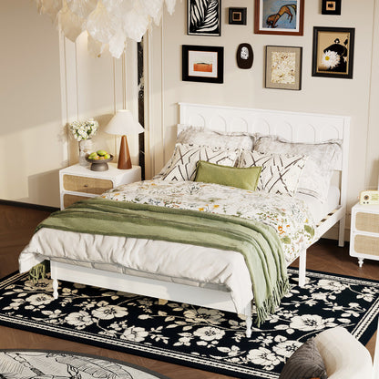 Lit plateforme en bois massif au style élégant