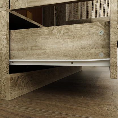 Armoire en bois massif et en panneaux de particules