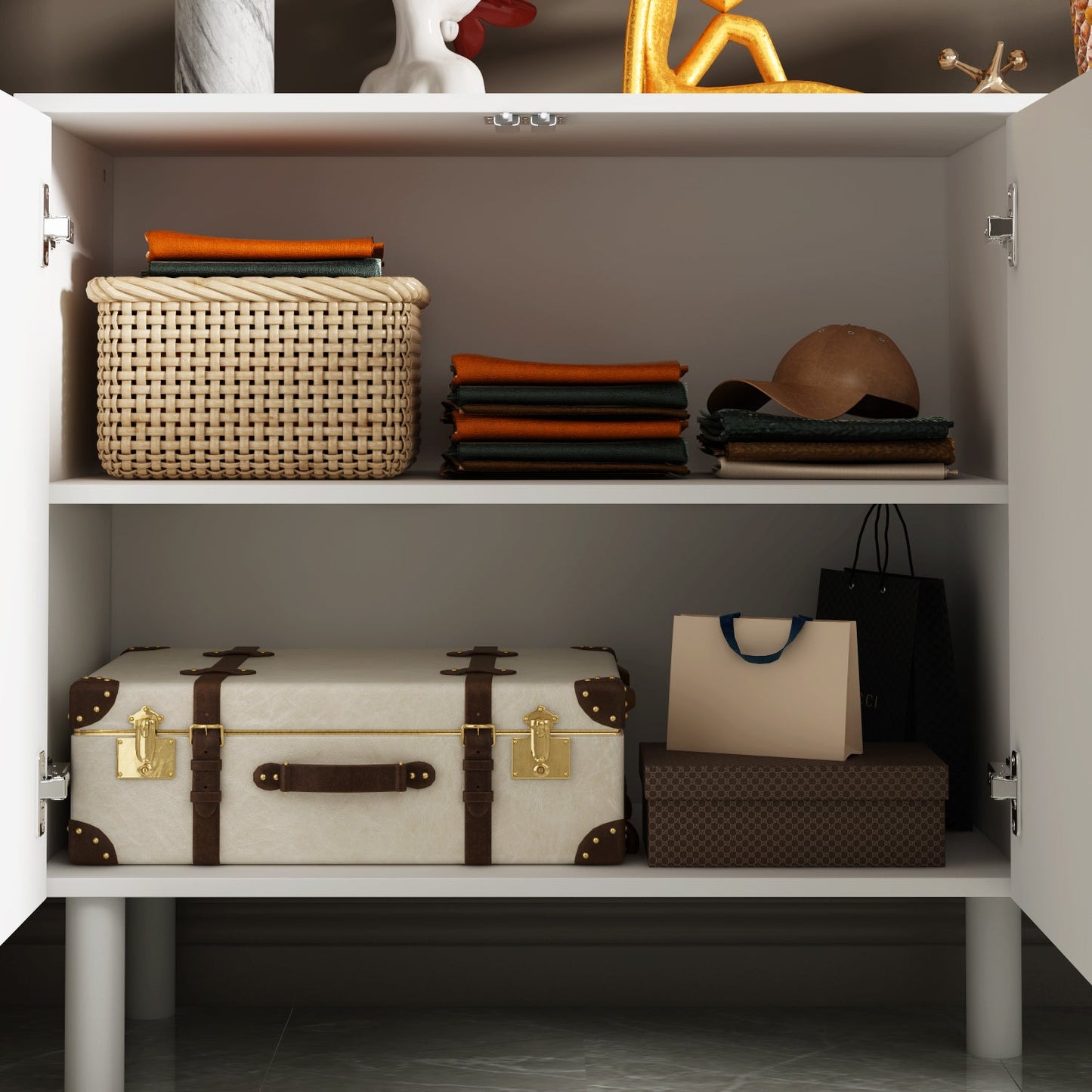 Buffet console en finition blanche, 4 portes en forme de U