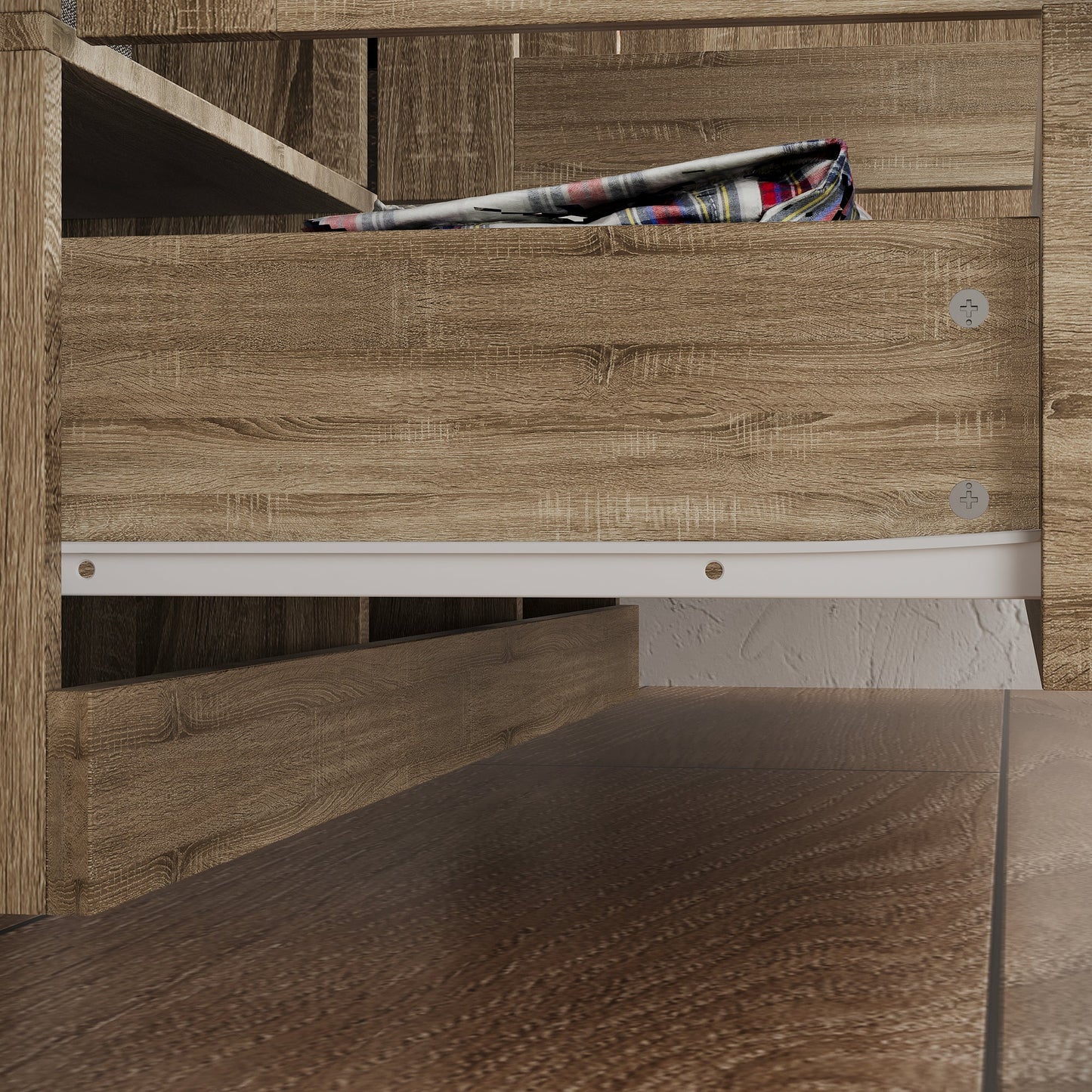 Armoire en bois massif et en panneaux de particules