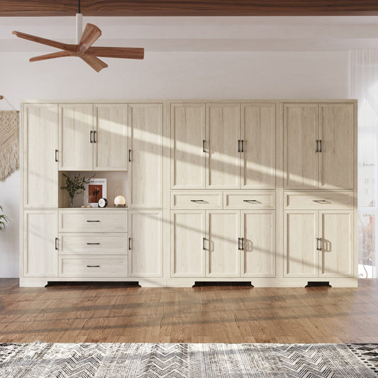 Meuble de rangement modulaire élégant : design épuré et combinaison de compartiments ouverts et fermés.