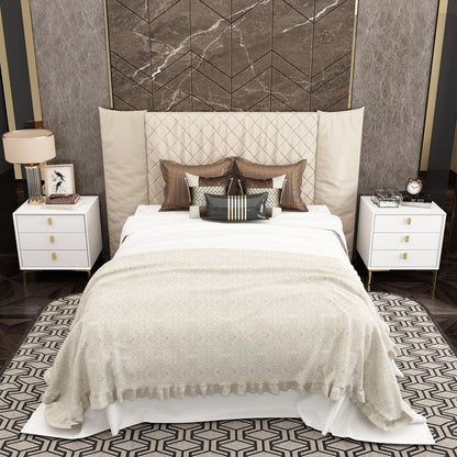 Table de chevet noire avec pieds en métal doré et 3 tiroirs