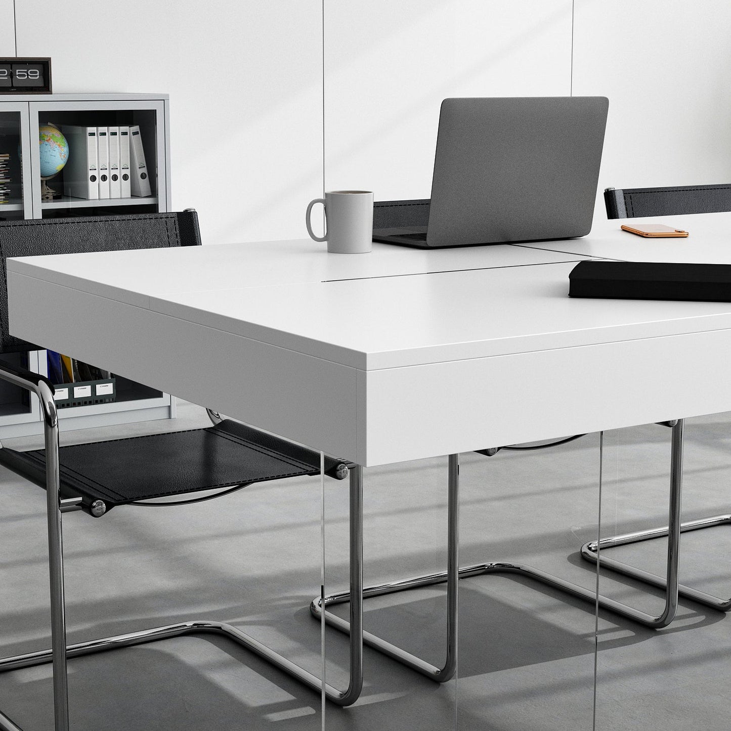 Bureau à piètement en verre