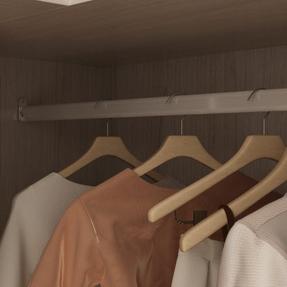 Armoire en bois massif et en panneaux de particules