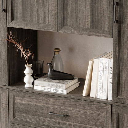 Meuble de rangement modulaire élégant : design épuré et combinaison de compartiments ouverts et fermés.