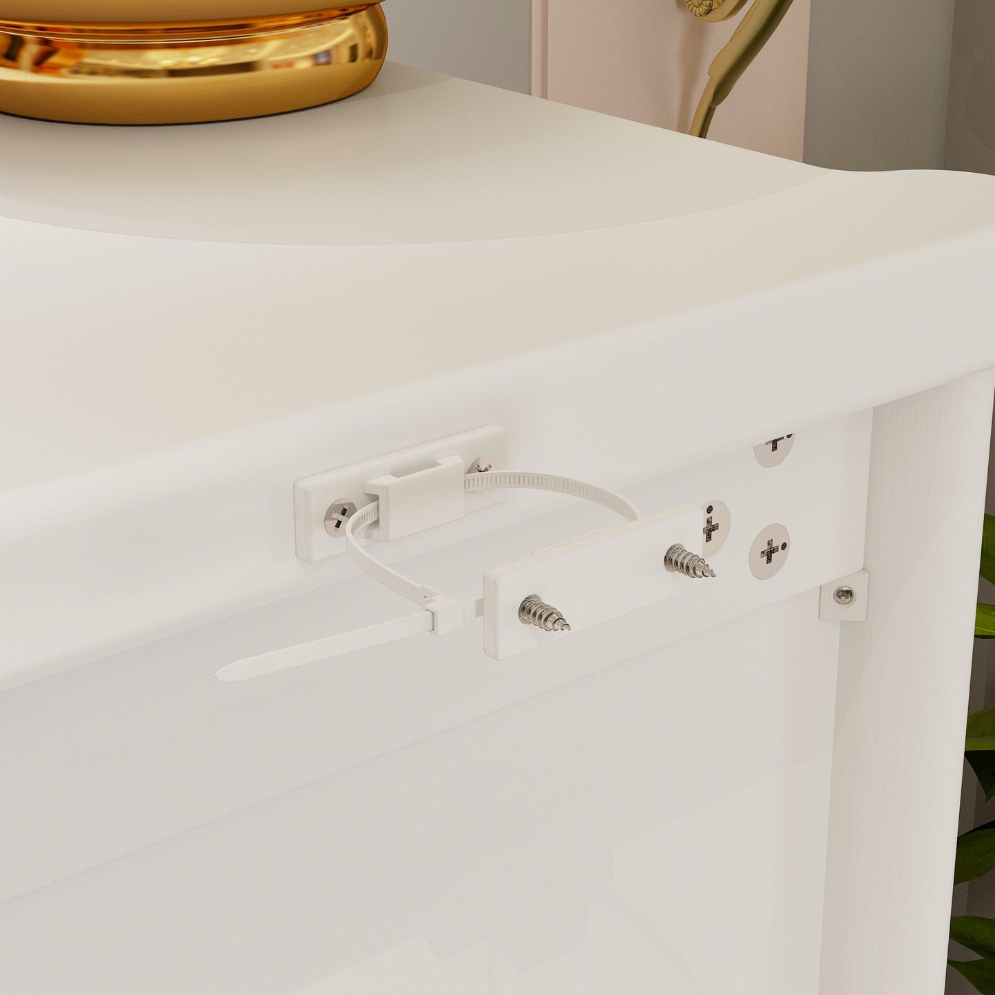 Vitrine de 158 cm de haut (62,2 po) avec portes vitrées, blanche