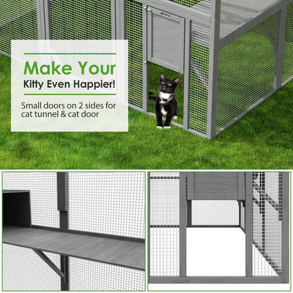 Grand enclos extérieur en bois pour chats, comprenant des niches, des ponts et des allées.