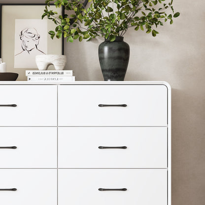 Commode à neuf tiroirs avec pieds en métal